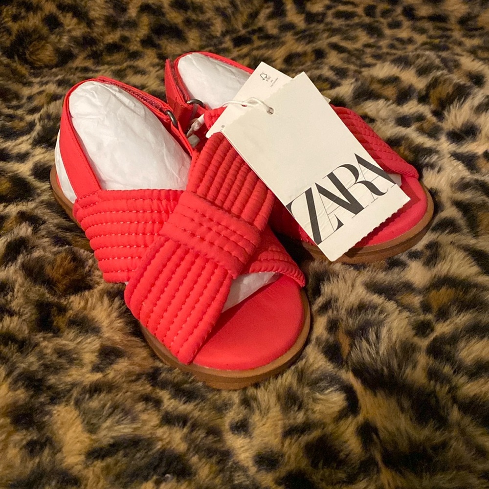 NWT Zara girl hot pink sandals 6.5